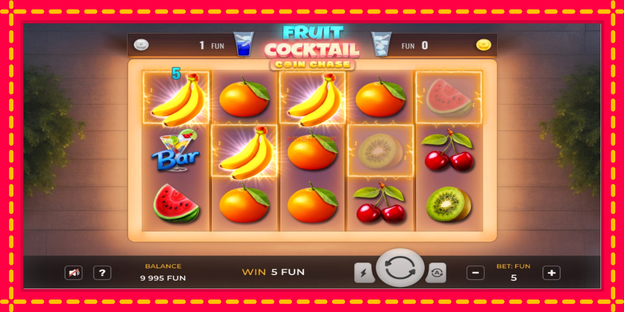 Fruit Cocktail Coin Chase - spēļu automāts ar modernu grafiku